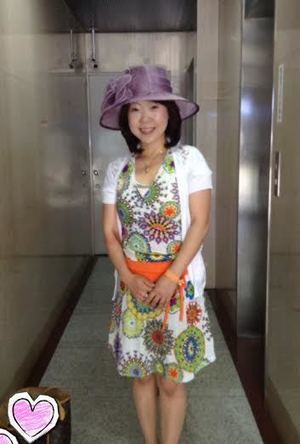 すみれ色の帽子でコーディネート