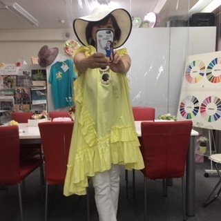 スプリングイエロー