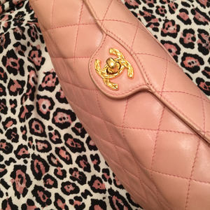 ピンクシャネルのバック