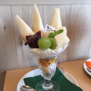 シャインマスカットパフェ3